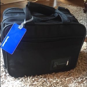 Travel Pro tote